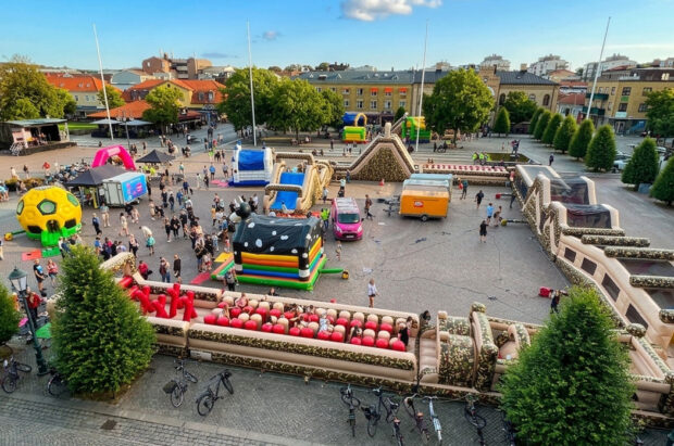 Lek för livet på Varbergs torg